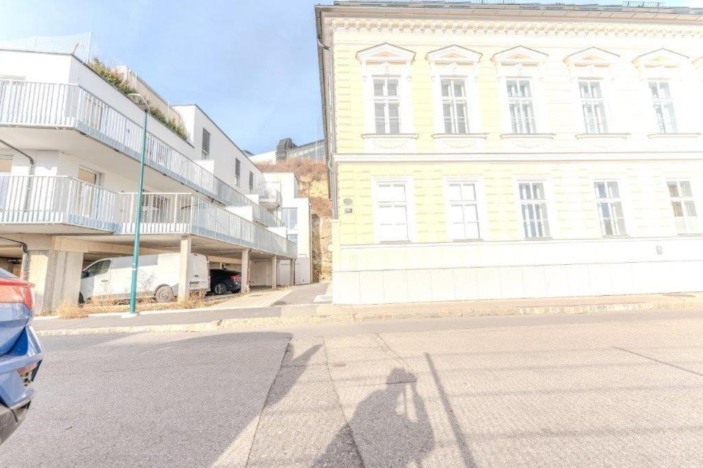 Deluxe Apartments Near The Center クレムス アン デル ドナウ エクステリア 写真