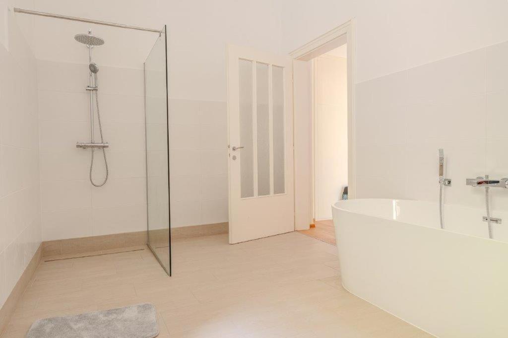 Deluxe Apartments Near The Center クレムス アン デル ドナウ エクステリア 写真