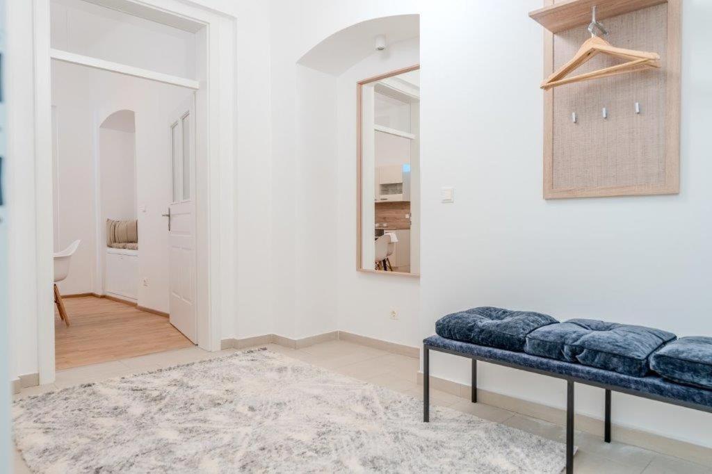 Deluxe Apartments Near The Center クレムス アン デル ドナウ エクステリア 写真