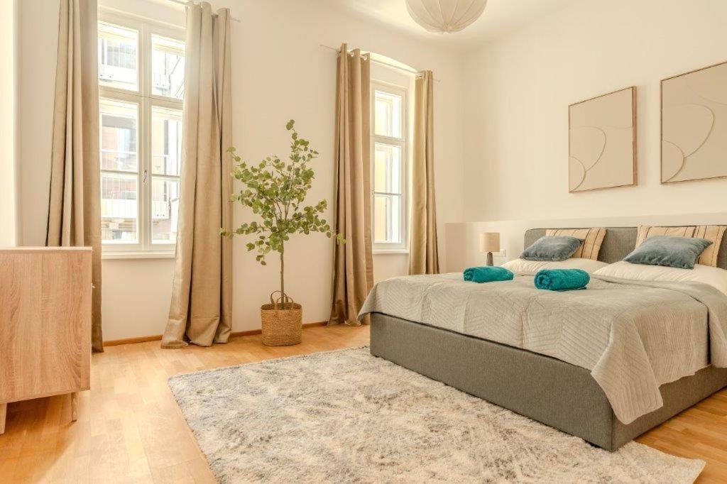 Deluxe Apartments Near The Center クレムス アン デル ドナウ エクステリア 写真
