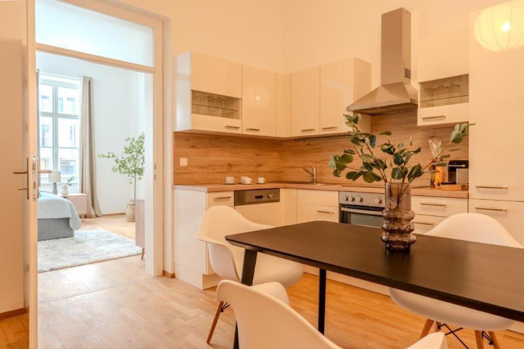 Deluxe Apartments Near The Center クレムス アン デル ドナウ エクステリア 写真